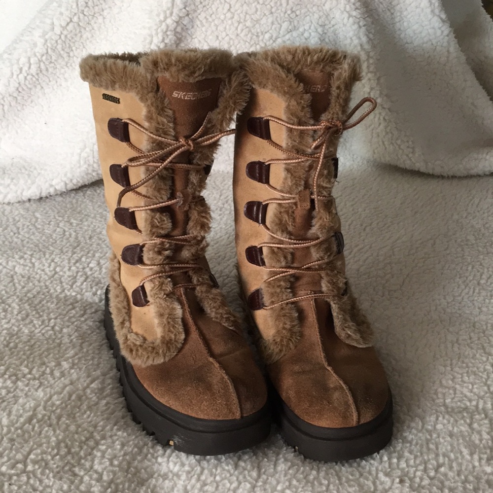 Sketchers Women's Leather & Fur Snow Boots size 10